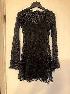 Forever 21 Black Lace Long-Sleeve Mini Dress